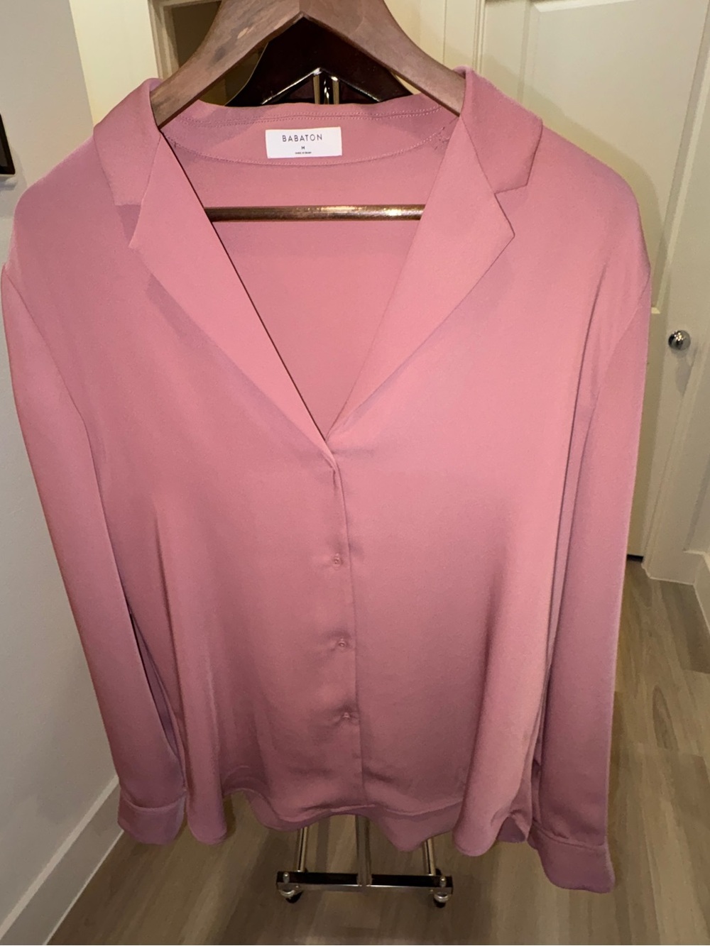 Aritzia Babaton Monocle Shirt Sz Medium Pink -Mauve